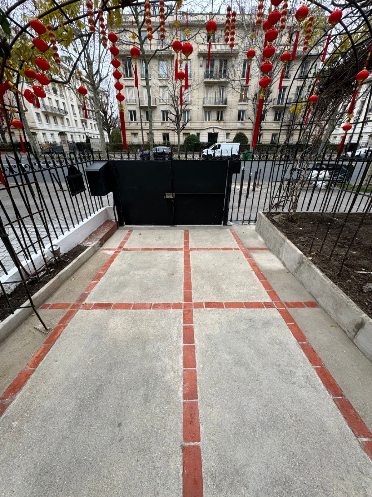 Murs de la cour avant réfection des enduits